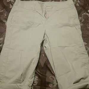 Kaki Shorts